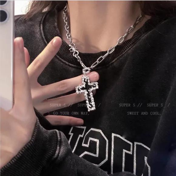 Women's Retro Tin Foil Cross Pendant Necklace - Hip Hop Cool Sweater Chain with Niche Design.