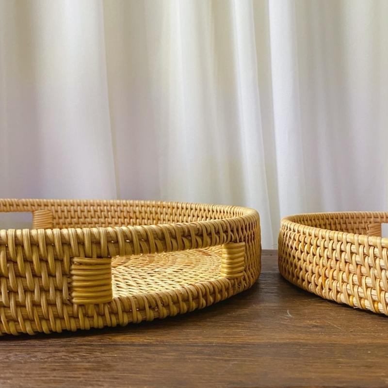 Multipurpose Handcrafted Fruit Rattan Tray Round Wicker Designs with Convenient Handles Convenient for Kitchen Use