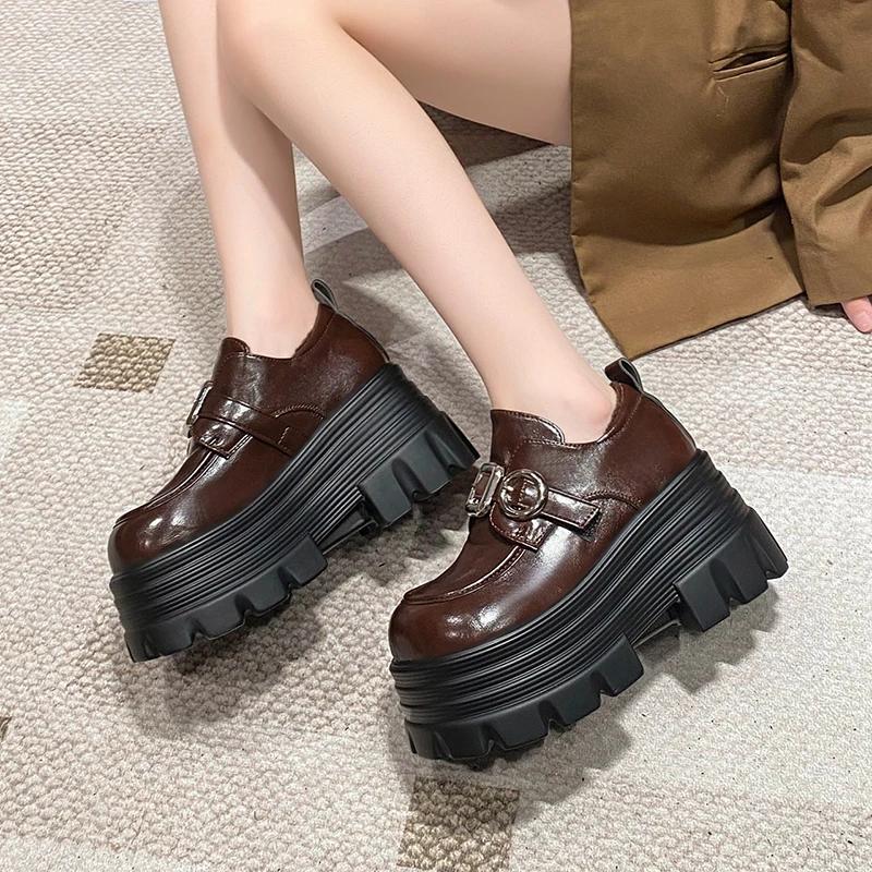 Fashion New Patent Leather Spring High Brand Autumn Platform Wedge Women Chunky Sneaker Pumps Fashion Winter Warm Buckle Strap Shoes