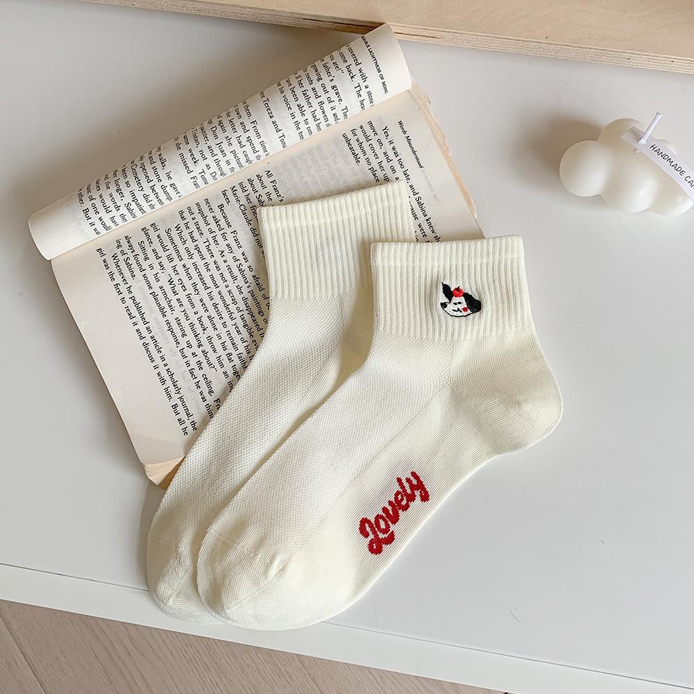 Chaussettes Blanches Chaussettes Courtes pour Femmes Été Fines Style Sportif Coréen Chaussettes Basses Respirantes Absorption de la Sueur