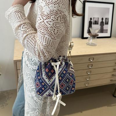 Vintage Floral Women Tote Bag, Mini Drawstring Crossbody Purse with Adjustable Leather Strap for Casual Shoulder Bags Daily Use