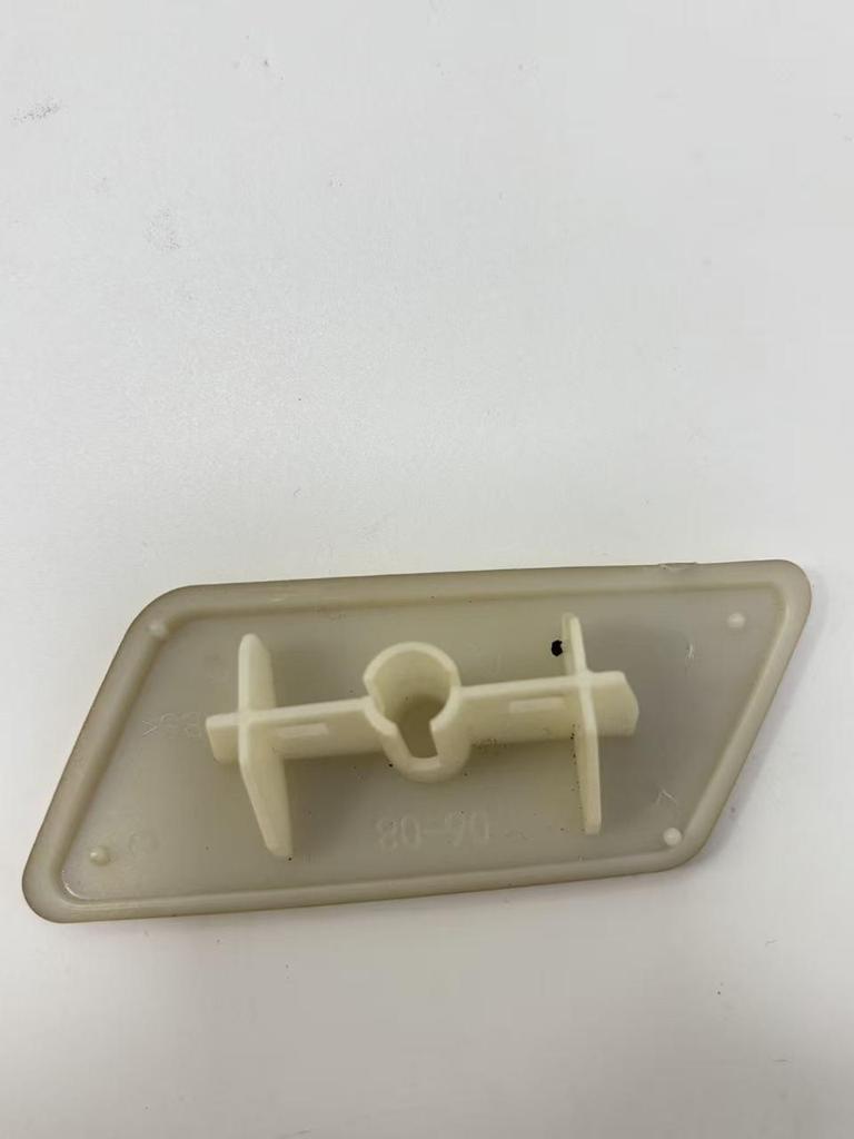 85381-06050 și 85382-06030 Se potrivesc pentru capacele spălătoarelor de faruri Camry 06-08