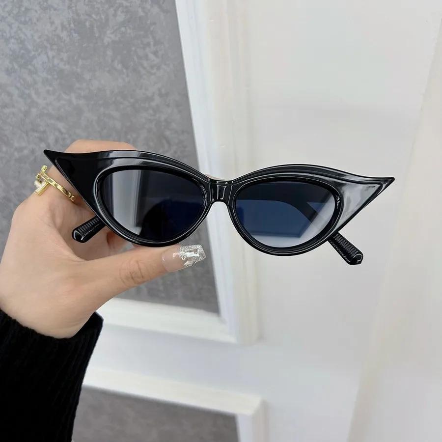Fashion Cat Eye Sunglasses Women Men Brand Designer Luxurious Sun Glasses Female Outdoor Casual Travel