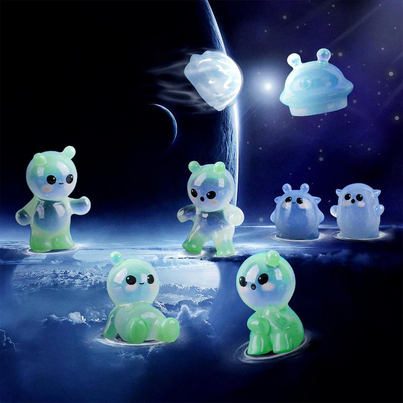 Resin Tiny Cartoon Figurine Noctilucous Glowing in the Dark Miniature Anime Figure Glowing Fairy Garden Statue for Moss