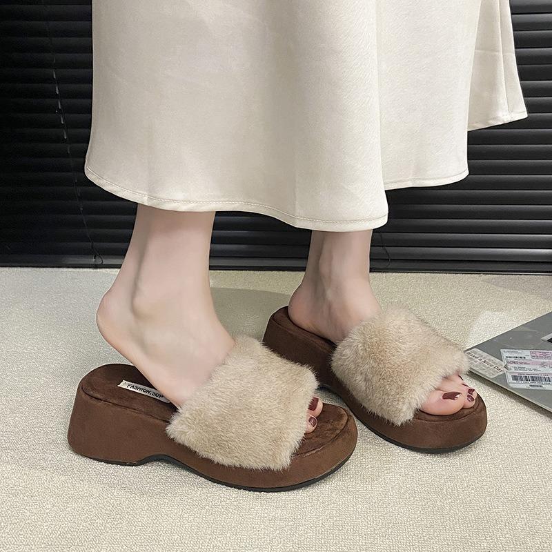 Retro leopard print square head fluffy slippers women wear autumn and winter new temperament fluffy lazy one-word cotton mop