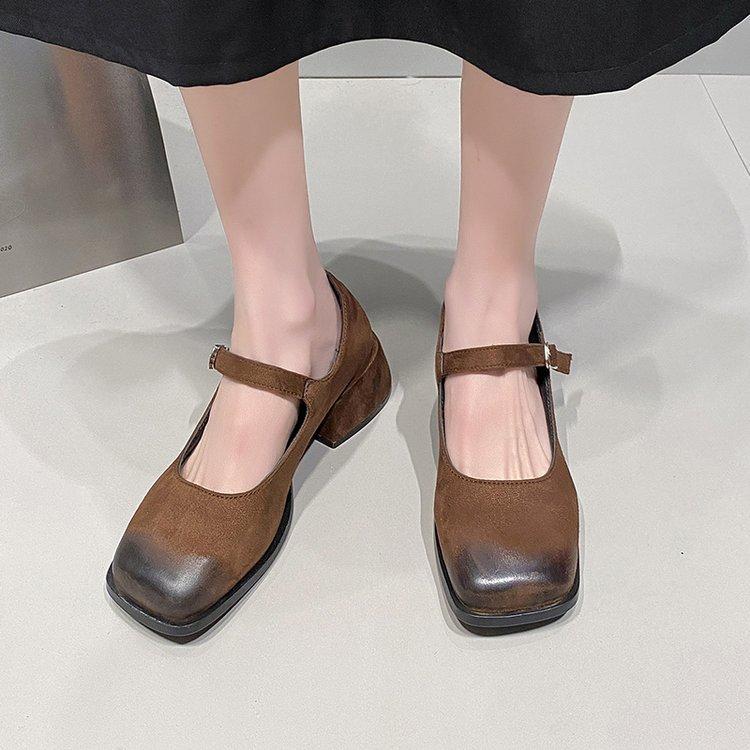 

Coarse heel single shoes women s French high heels 2025 new spring gentle evening breeze with skirt Mary Jane small leather shoes 40