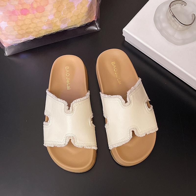 2025 Summer New Thick-soled Slippers Women's Soft-soled Color Matching Fashion Beach One-pedal British Versatile Outerwear Sandals