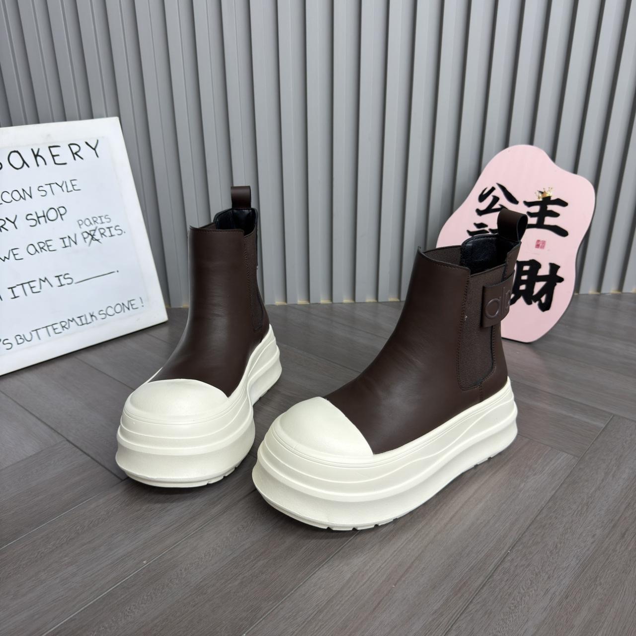 

Small Chelsea Short Boots Women s 2025 New Fashion Versatile Muffin Thick Bottom Absolute Martin Boots Smoke Boots 40 коричневий