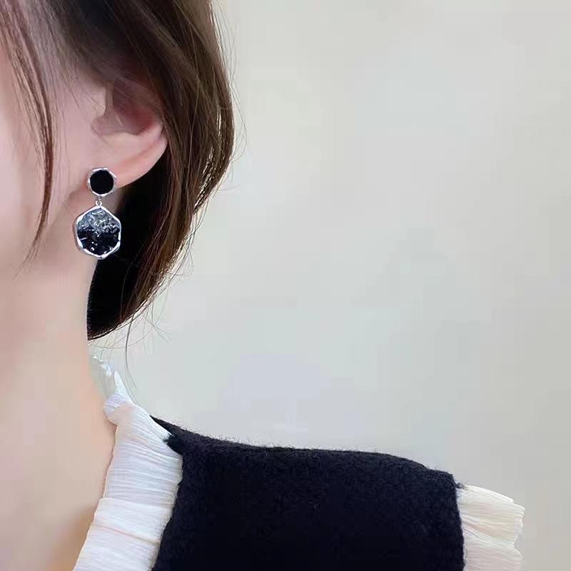 Silver Needle Irregular Crystal Geometric Earrings Light Luxury Niche Temperament Earrings Cold Style Fashion Versatile Earrings