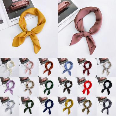 Accessoires – Schals & Tücher