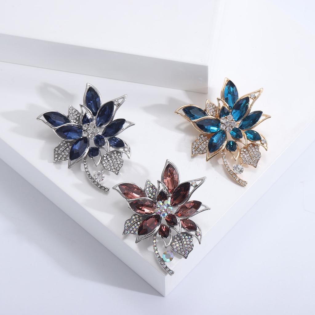 Luxury Rhinestone Crystal Flower Brooches for Women Pearl Plant Pins Necklace Event Party Gifts Decoration Clothes Accessories