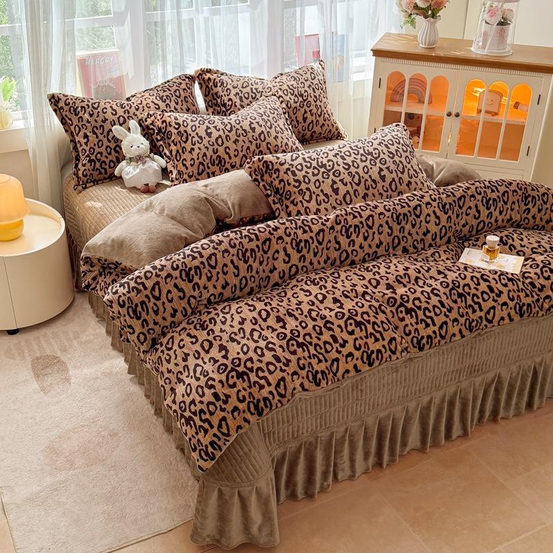 Thickened Milk Fleece Bed Cover Four-Piece Set, Fleece Bed Sheet Quilt Cover, Baby Fleece Three-Piece Set, Bedding