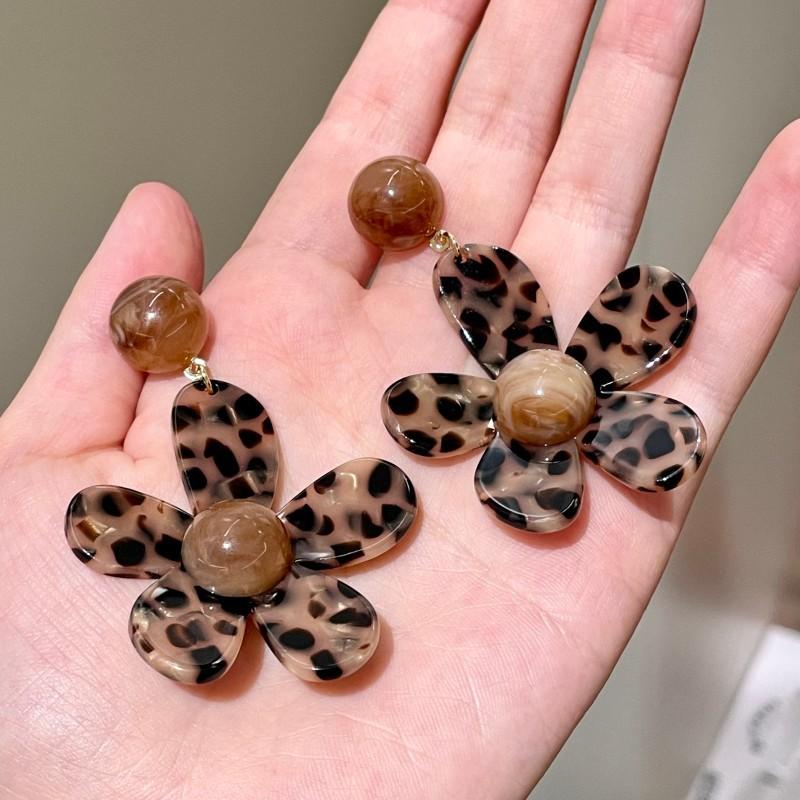 Natural tiger's eye stone series stud earrings for women Maillard exquisite retro earrings niche light luxury high-end temperament earrings