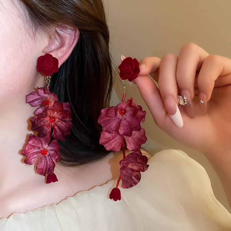 Dopamine petal mesh stud earrings new popular seaside vacation wind earrings exaggerated temperament versatile earrings wholesale