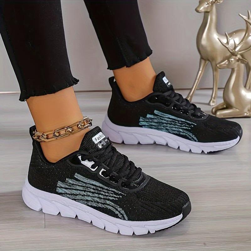 2025 Spring New Flyknit Breathable Running Shoes Sports Women Casual Shoes Soft Bottom Couple Models Men and Women Small White Shoes
