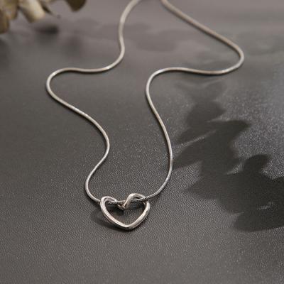 Women Choker Necklace Hollow Heart Pendant Short Necklace Adjustable Extended Chain Necklace Jewelry Accessories