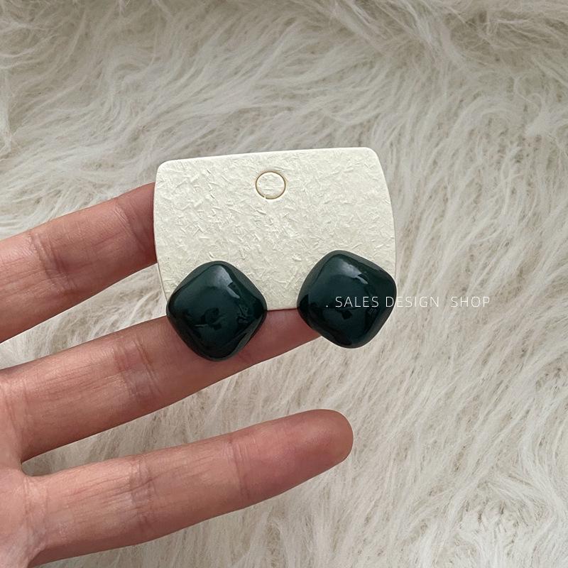 French Retro Geometric Drip Glaze Metal Stud Earrings - Fashionable and Versatile Design for Women