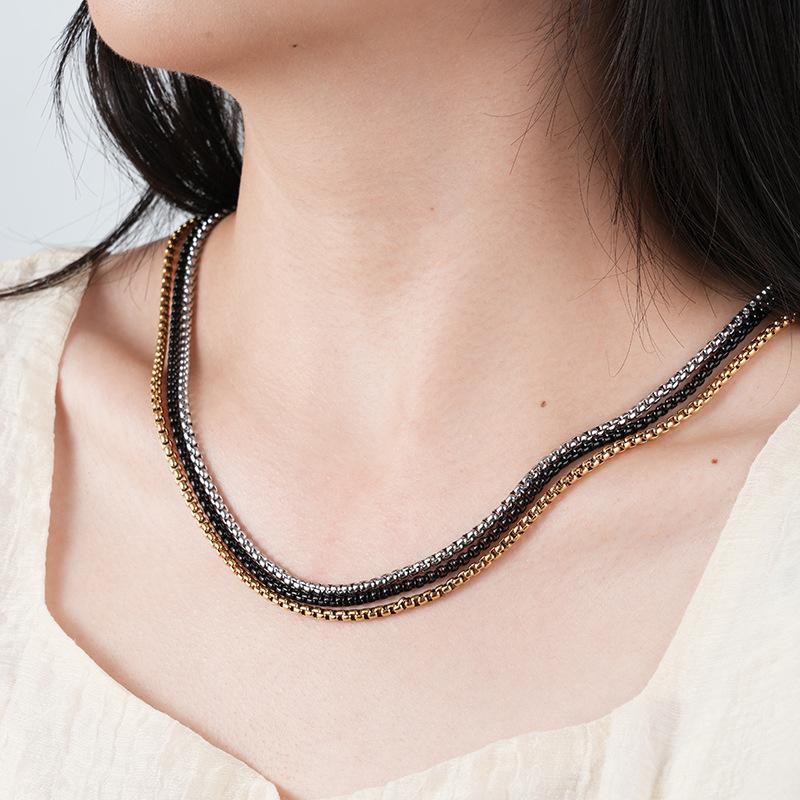Collier de perles carrées polyvalent tendance Acier titane Carré Hezi Avec chaîne Chaîne en acier inoxydable Maïs Hommes