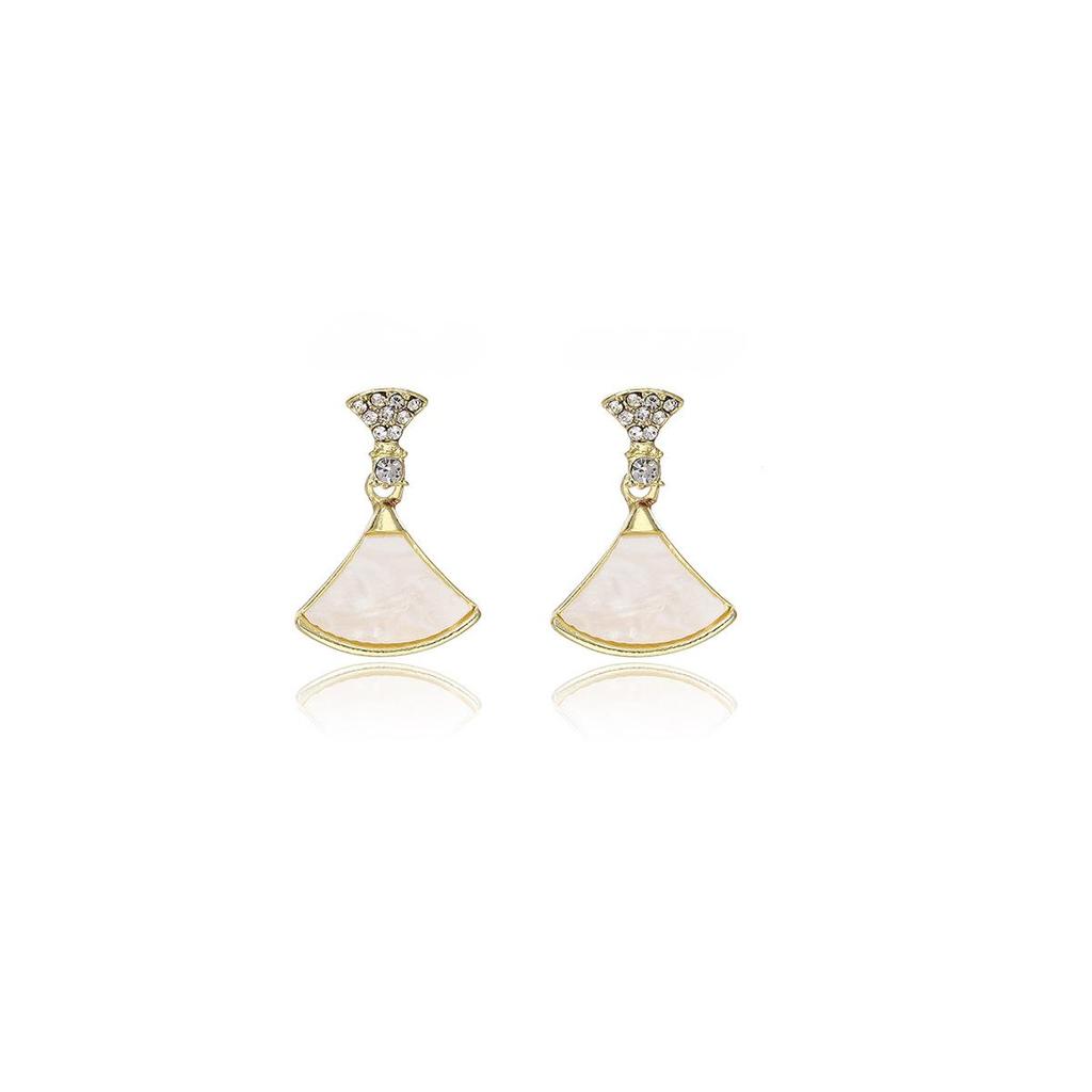 Light Luxury Silver Needle French Retro Fan-Shaped Cat's Eye Diamond Earrings for Women