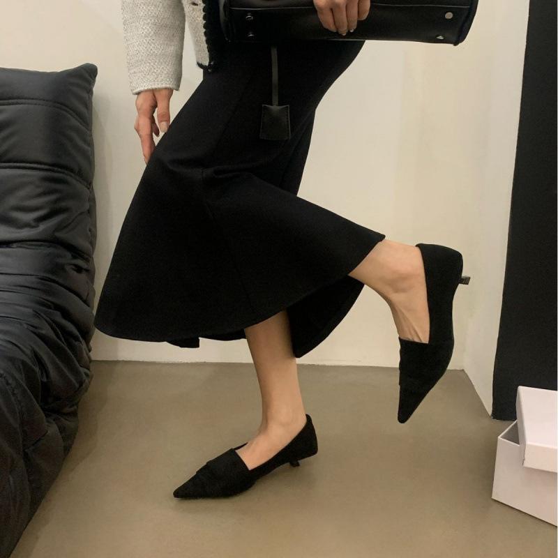 2025 Autumn New Low-heeled French Retro Pointed Single Shoes Women's Shoes Commuter Work Shoes