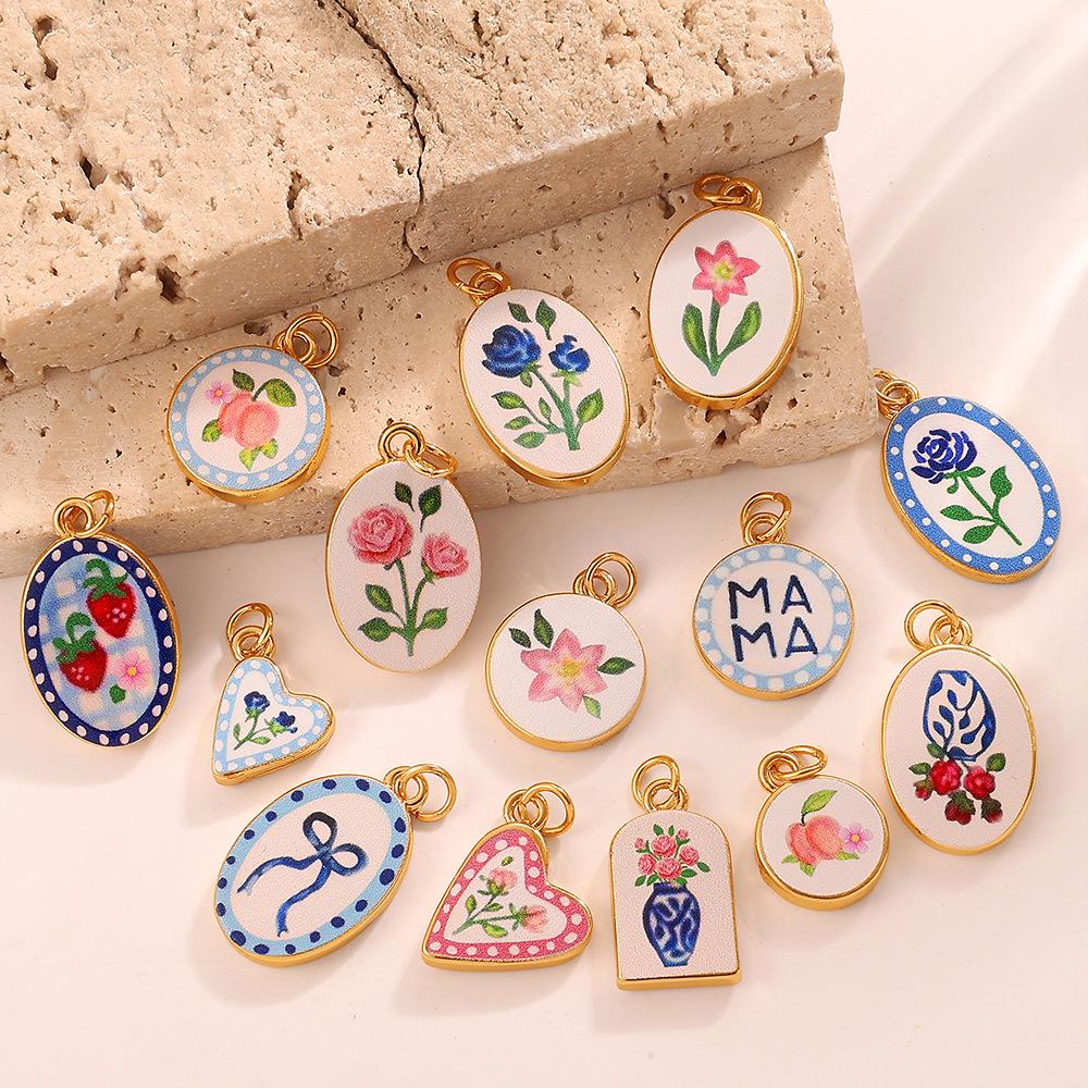 Fashion Enamel Round Brand Pendant Mama Strawberry Love Shape Exquisite Small Pendant