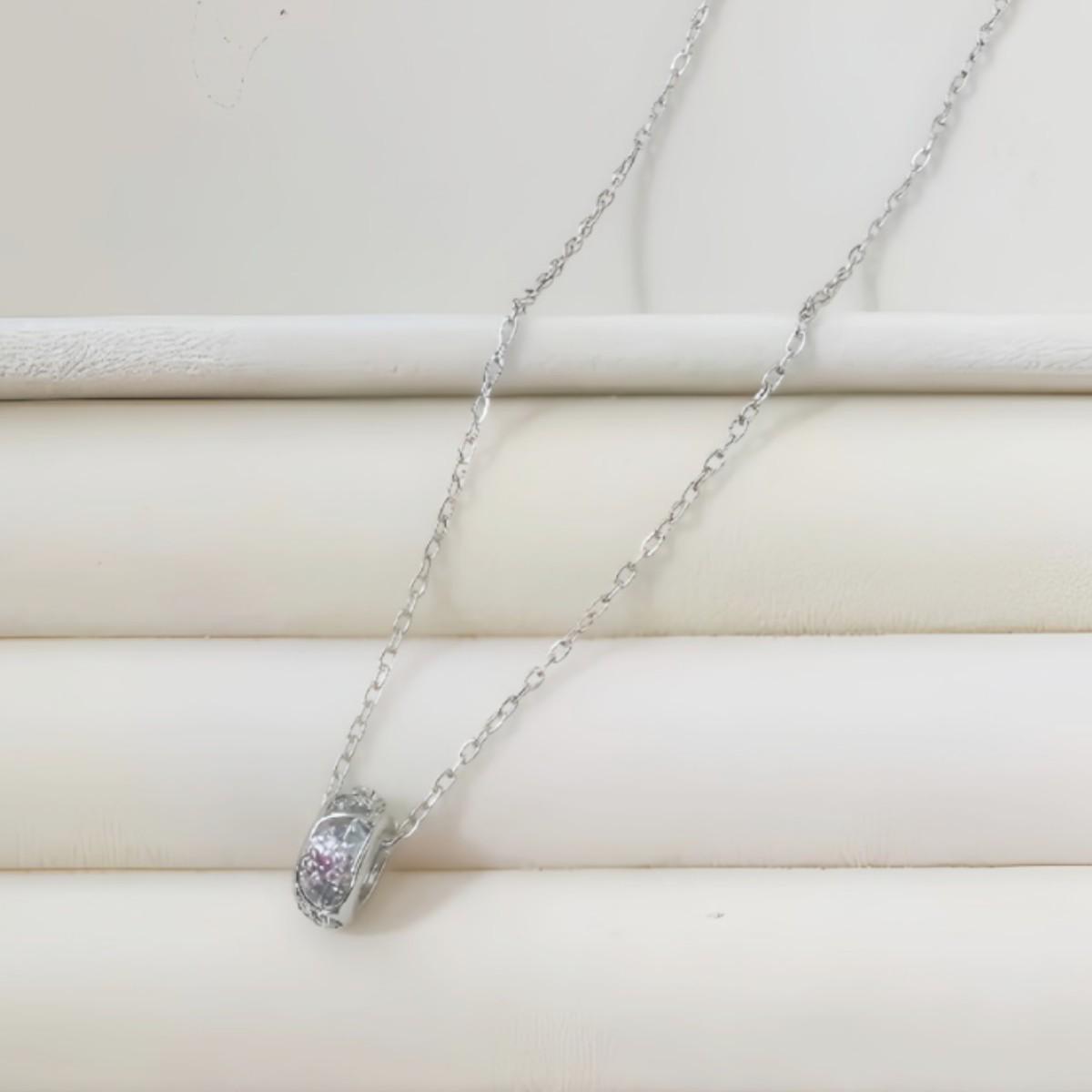 

Elegant Geometric Kaleidoscope Necklace: Micro-Paved Diamonds, Slim Waist Design, Versatile Clavicle Chain for Women