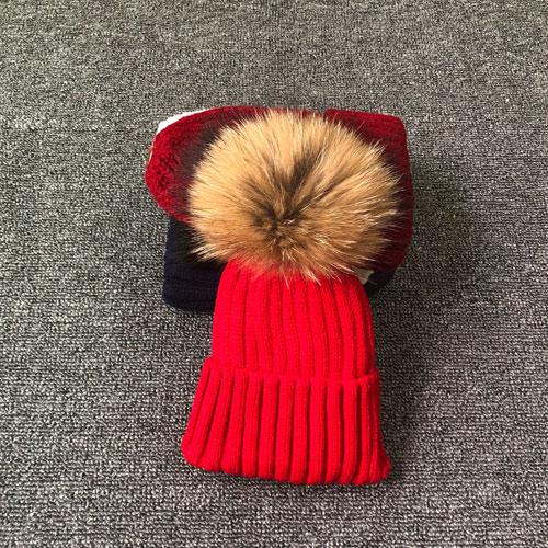 1pc Unisex Pom Pom Y2K Warm Breathable Fashionable Versatile Knit Hat with Added Fluff,Suitable for Outdoor Skiing Casual Wear