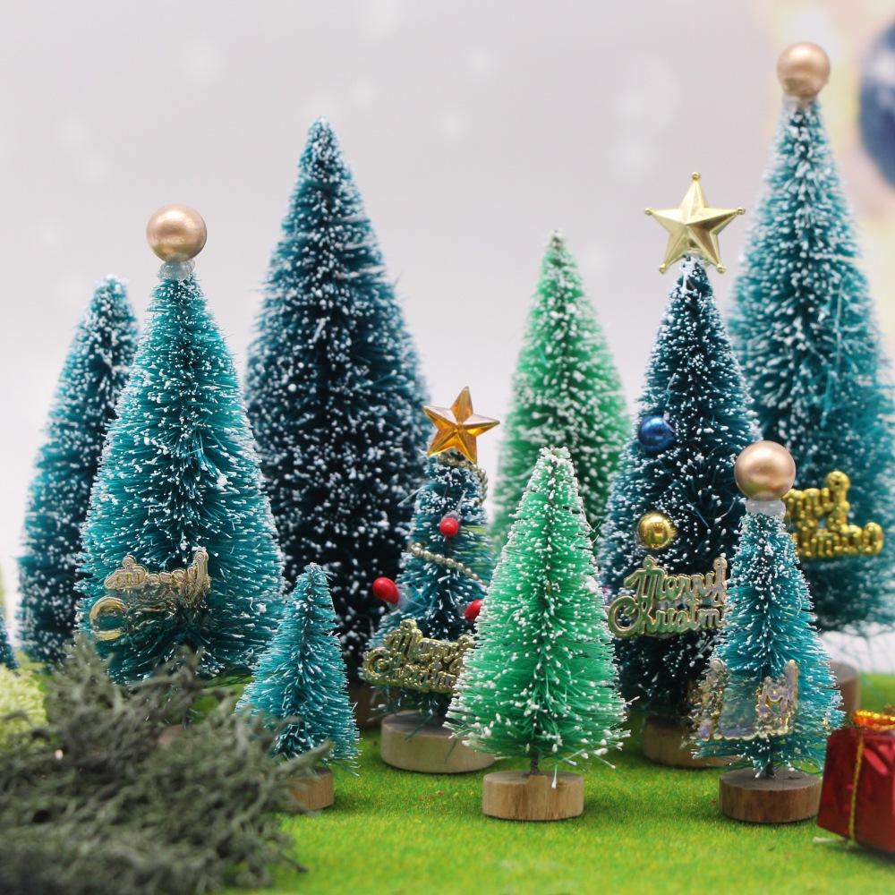 Miniature Sisal Silk Christmas Tree with Snow Tower Scene