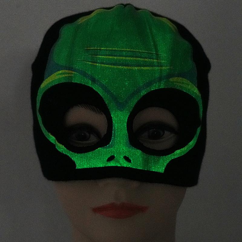 Alien Skeleton Knit Hat With Glowin Thed Ark Effect For Halloween And Winter Warmth