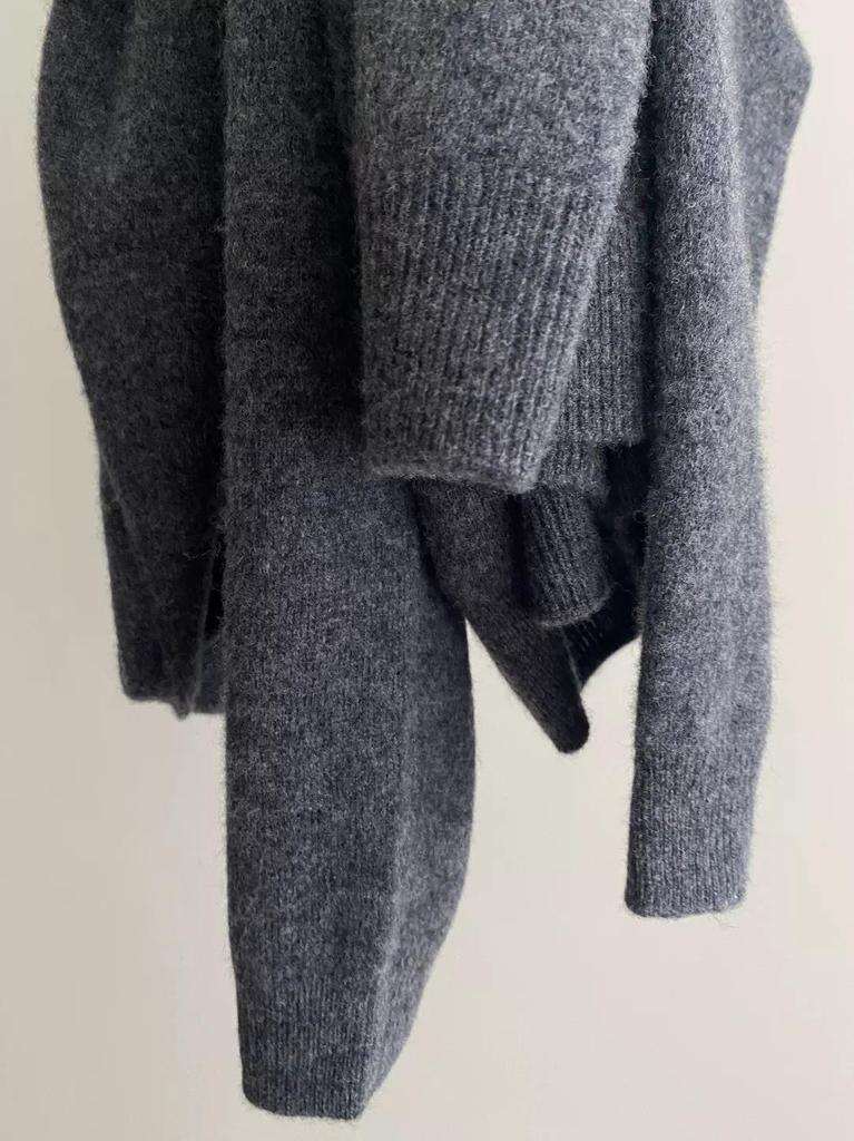Women's 100% Wool V-Neck Sweater: Autumn/Winter Loose Knit Pullover