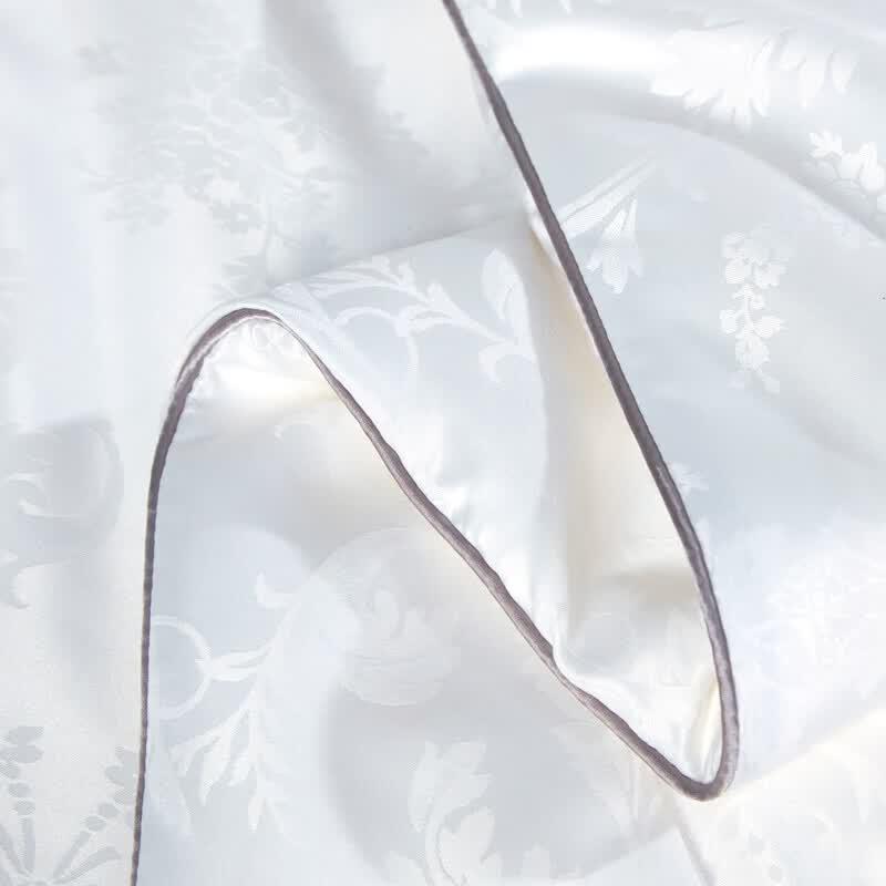 FUANNA Jacquard Tussah Silk Quilt