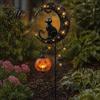 Beleuchtete Schwarze Katze Gartendekoration Halloween Solar-Erdspießlicht Metall & Kürbis Mond Wasserdichte Hängedekorationen für Rasen Terrasse Hof Weg