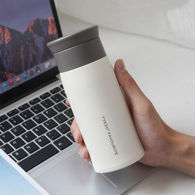 

Простая литературная матовая термос из нержавеющей стали, чашка для воды, мужская и женская кружка большой емкости 500ml бежевый