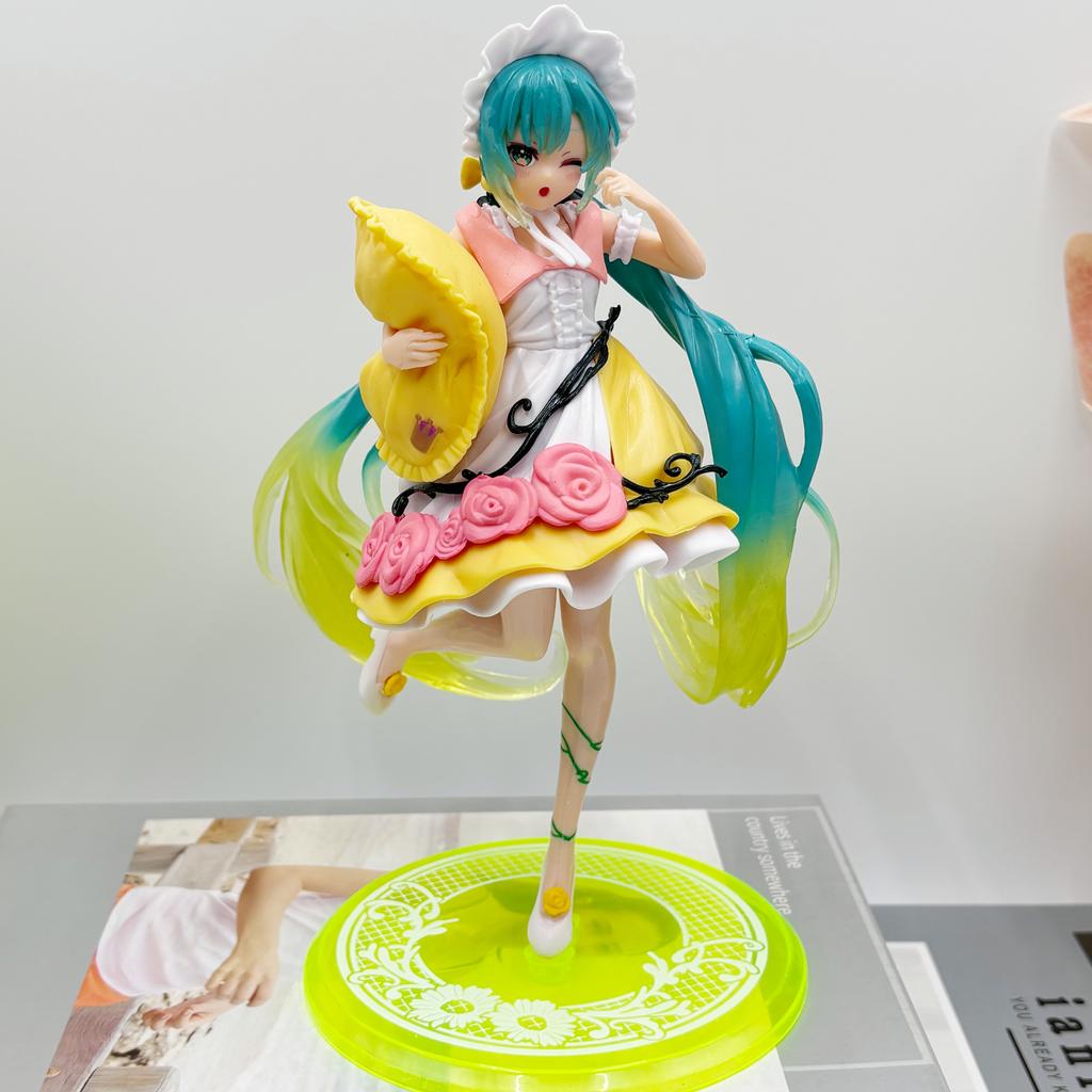 Hatsune Miki Anime Character Kawaii Pvc Model Standing and Sitting Doll Action Doll Collection Decorations Christmas Playthings Presents