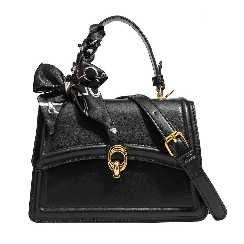 Advanced Sense of Foreign Style Small Bag Women 2025 New Handbag Hand Carry Out Small Square Bag Versatile Internet Celebrity Messenger Bag