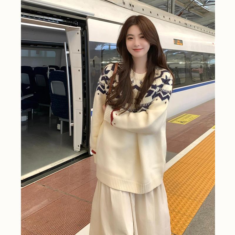 Long-sleeved apricot knitted sweater women s casual loose trendy autumn and winter new round neck warm sweater M