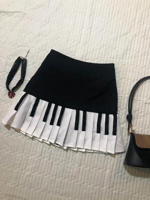 Estetyka lat 2000 Elegancka Damska Spódniczka Mini Y2k Slim w Paski Pianina Damska Czarna Biała Łączona Koreańska Szykowna Codzienna Stylizacja