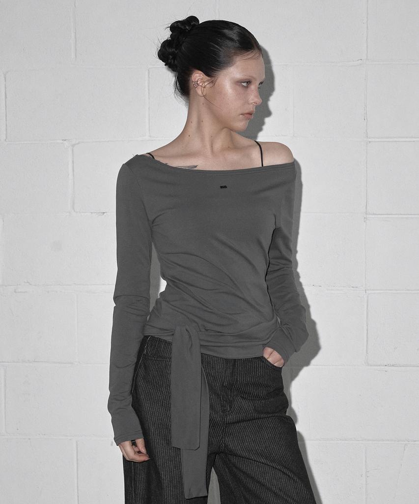 GROWHIDE Illove Asymmetrical Strap Long Sleeve T-Shirt_Charcoal