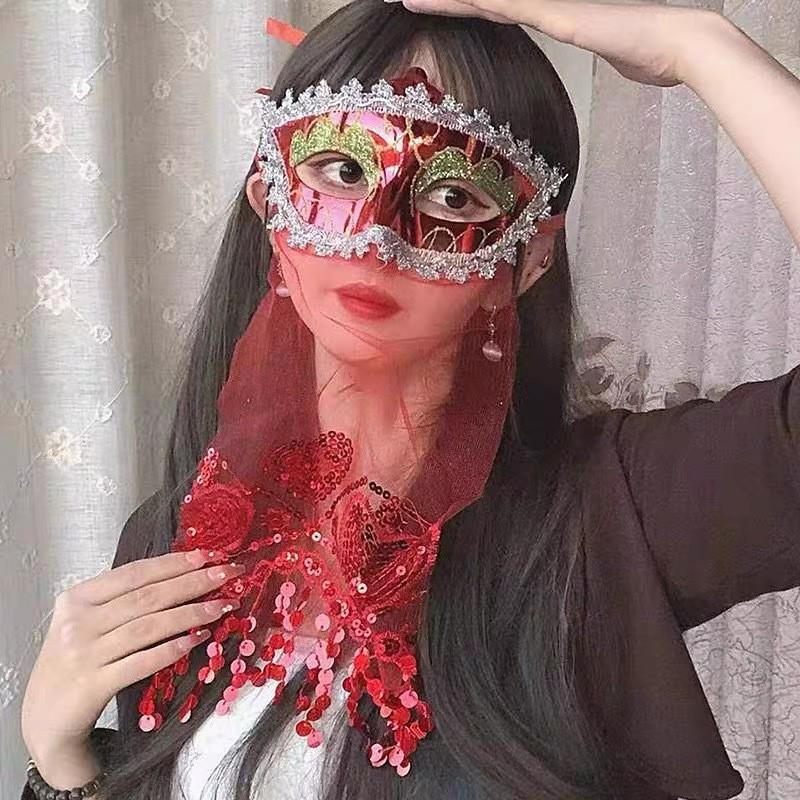 Halloween mask costume party with makeup costume-cosmetically transformed face mask, costume accessories,half-face lace-edged feather headpiece,mask