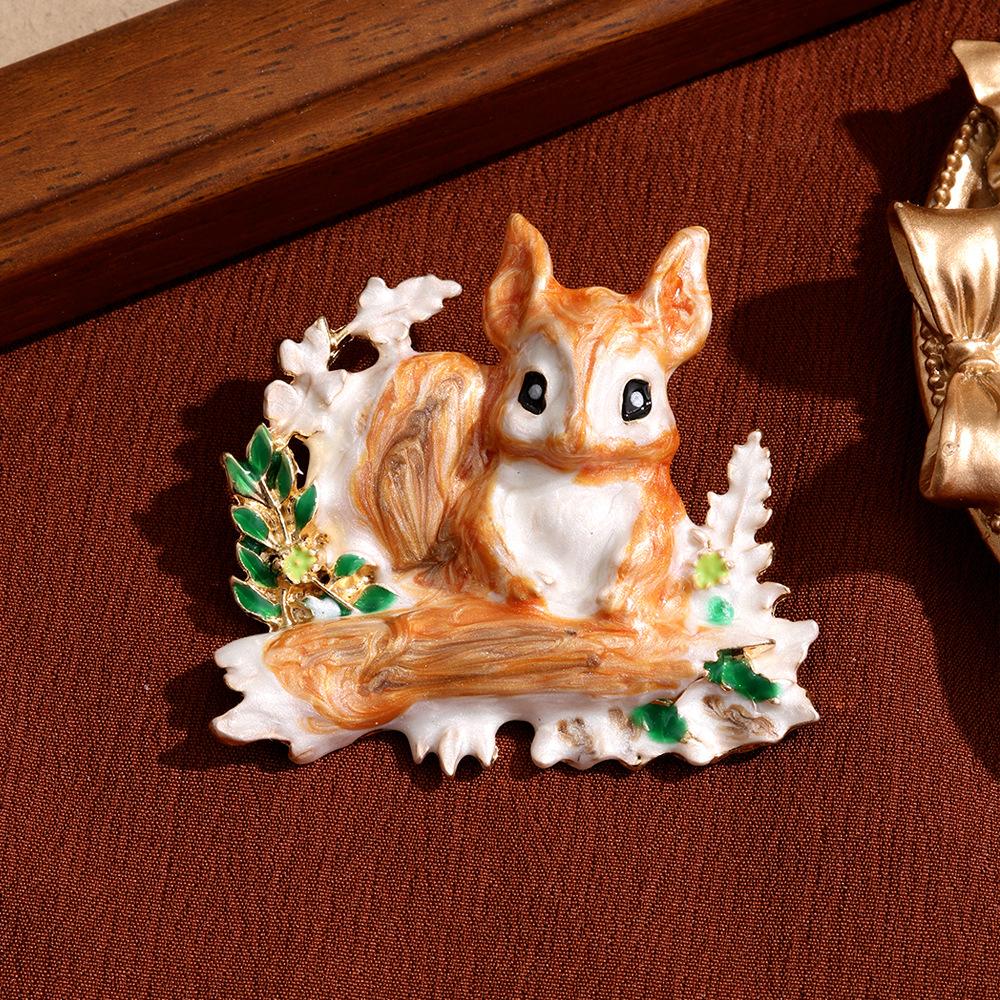 Ретро Милый Животный Стиль Белка Легкая Роскошь Высококлассные Аксессуары Брошь 4*5CM