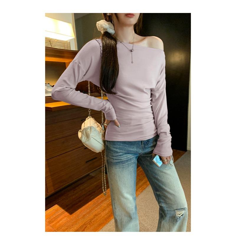 This High-end Button Slanted Shoulder Long-sleeved T-shirt Women's New Early Autumn Chic Off-shoulder Top