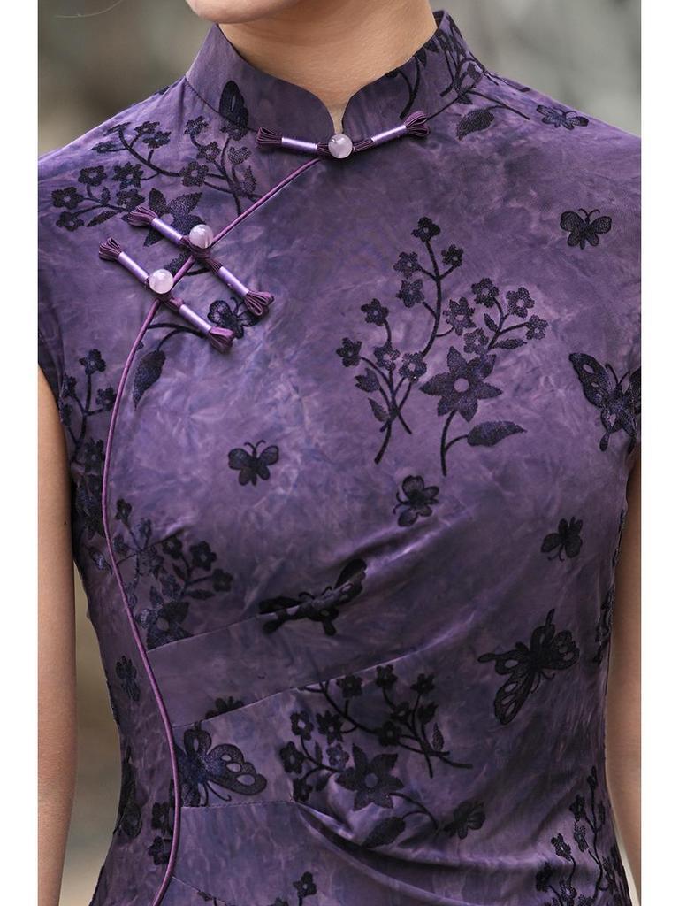 2025 Purple Chinese Slimming Cheongsam: Sleeveless, Long, Retro Style