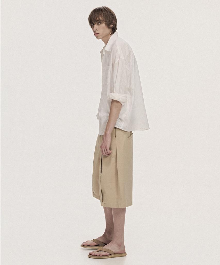 TAKEASY Deep Tuck Cotton Bermuda Shorts (Dark Beige)