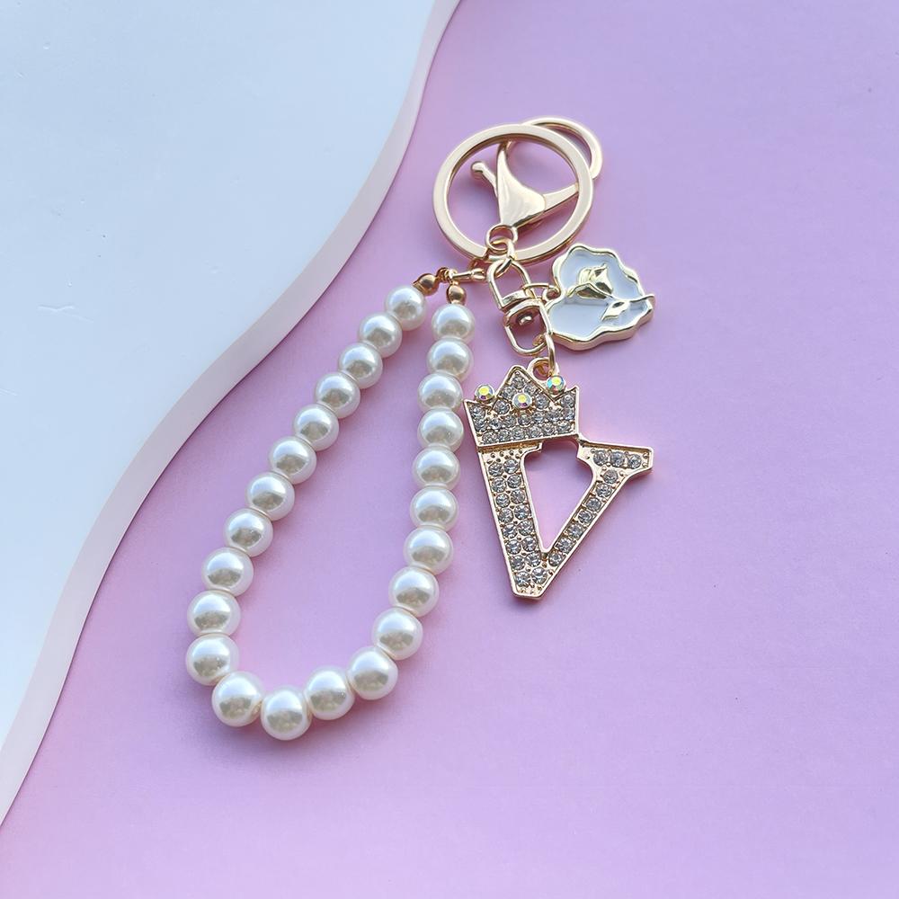 Boutique Crown A-Z 26 Initial Letters Rose Keyring Crystal Faux Pearl Resin Beaded Keychain Bag Pendant Women Girl Gifts Jewelry