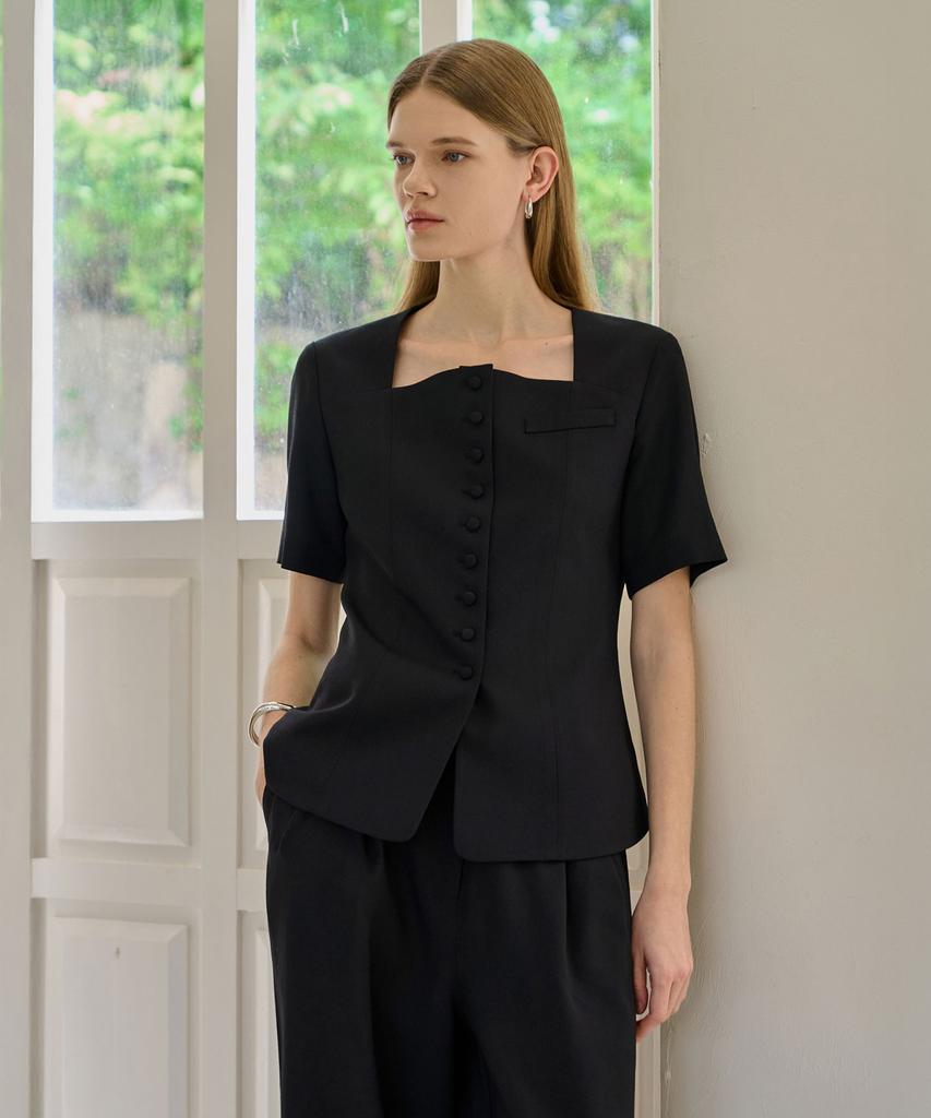 Illoje No-Button Blouse (Black)