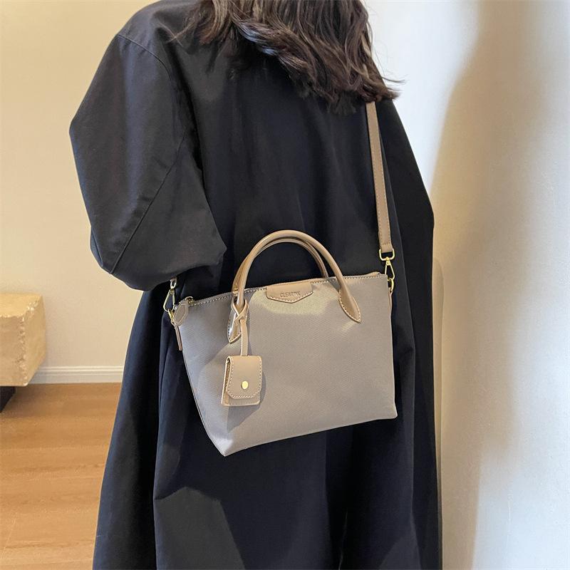 Oxford Big Totes Women Handbag Light Practical Dumpling Bag Girls Casual Shoulder Messenger Bag Business Commute Top-handle Bag AVE