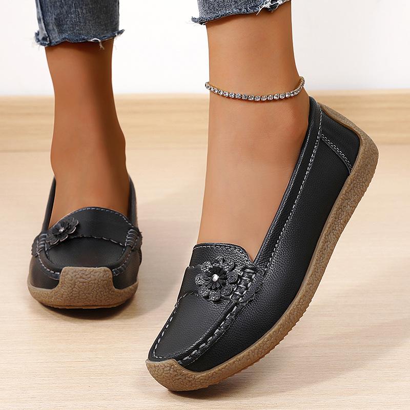 2024 Spring Women's Soft Sole Loafers: Comfortable, Flat, Casual Plus Size Bean Shoes