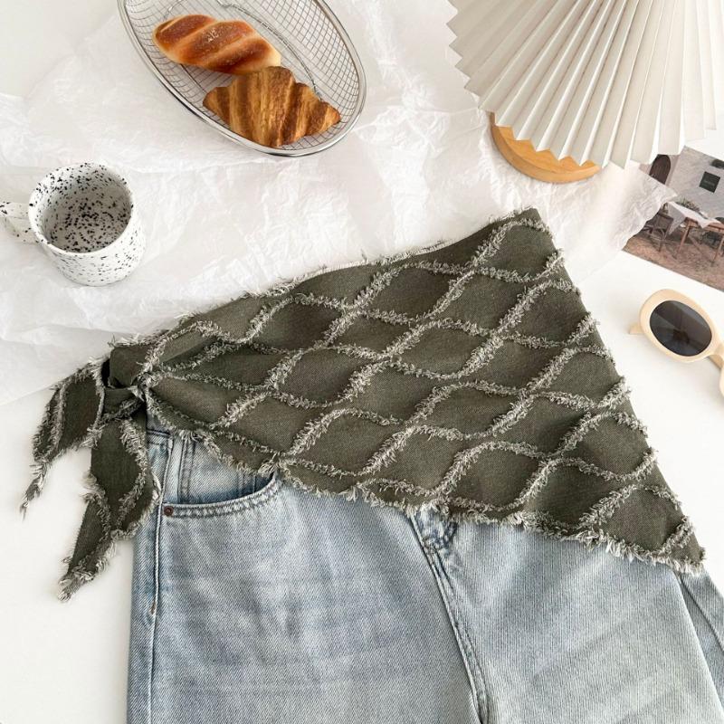 

Silk scarf, new Maillard style, headscarf, headband, neck protector, scarf, scarf, shawl, hair-pulled triangle scarf, waist tie. зелёный