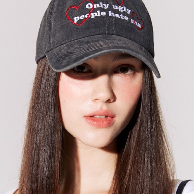 

МНОГО ВЫ lotsyou_Только некрасивые люди меня ненавидят Бейсболка Угольный Light Pink