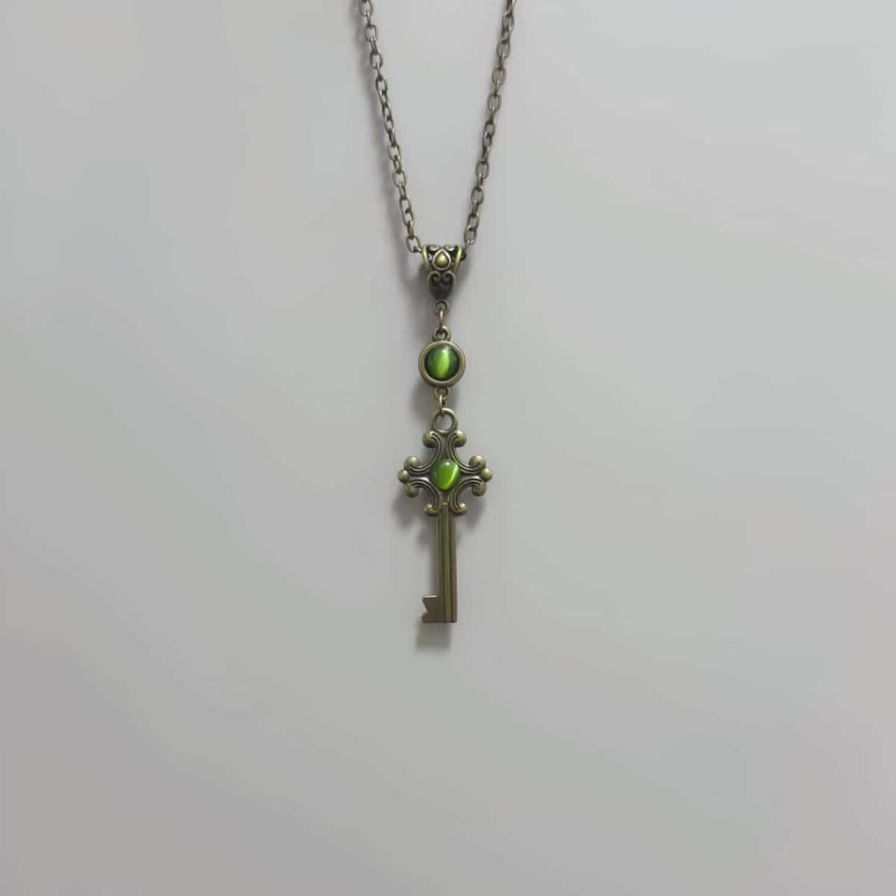 Victorian Green Gemstone Bronze Color Treasure Box Key Cross Pendant Necklace for Women Gothic Halloween Party Vampire Jewelry